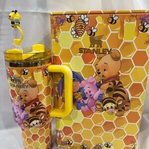 Stanley 40 0z Honeycomb Winnie the Pooh